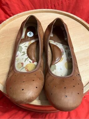 Born Julianne Ballet Flats Size